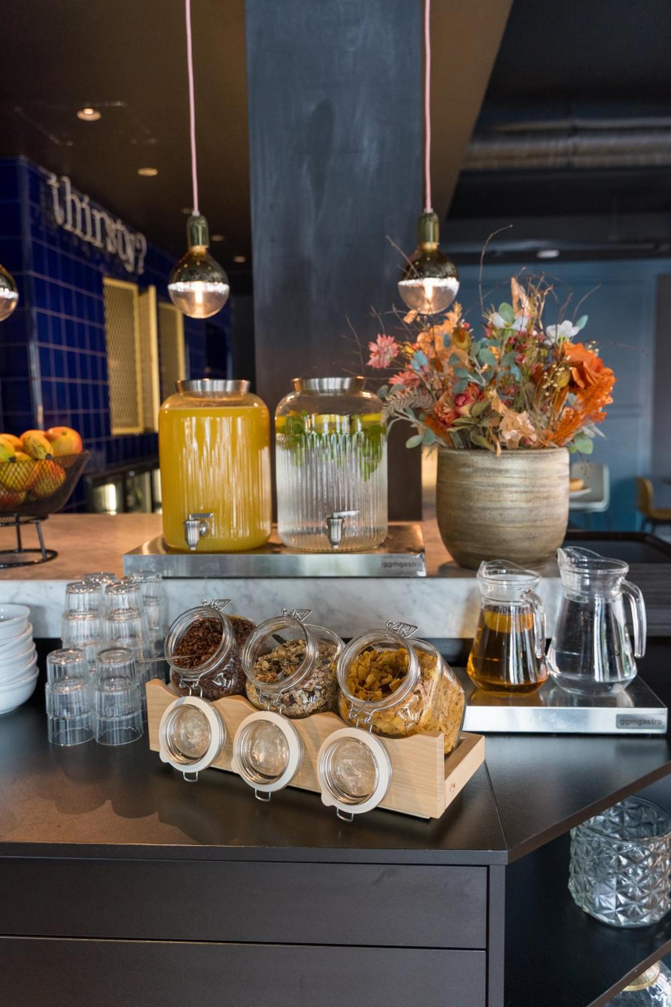 Ibis Styles Hasselt City Centre Екстериор снимка