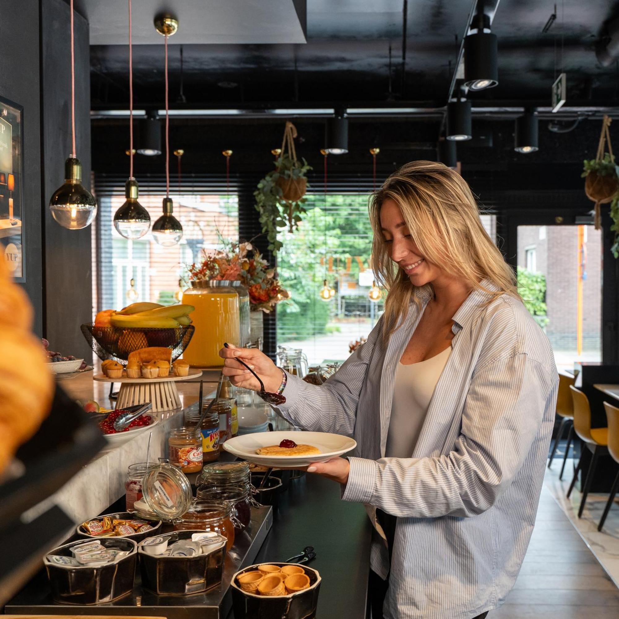 Ibis Styles Hasselt City Centre Екстериор снимка